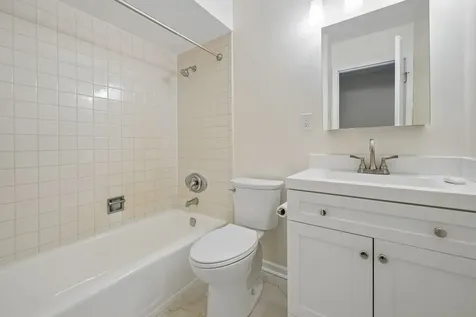 5112 Main Street Lisle IL 60532