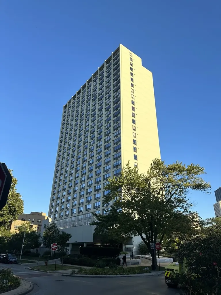 5100 North Marine Drive Chicago IL 60640