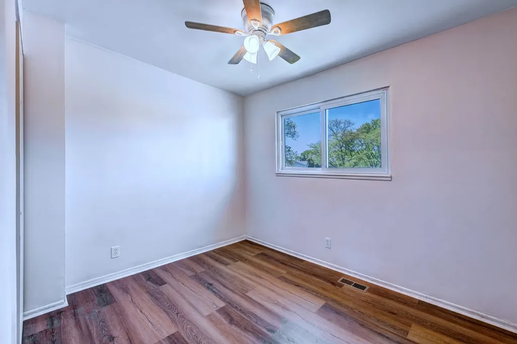 200 Hampdon Court Bolingbrook IL 60440
