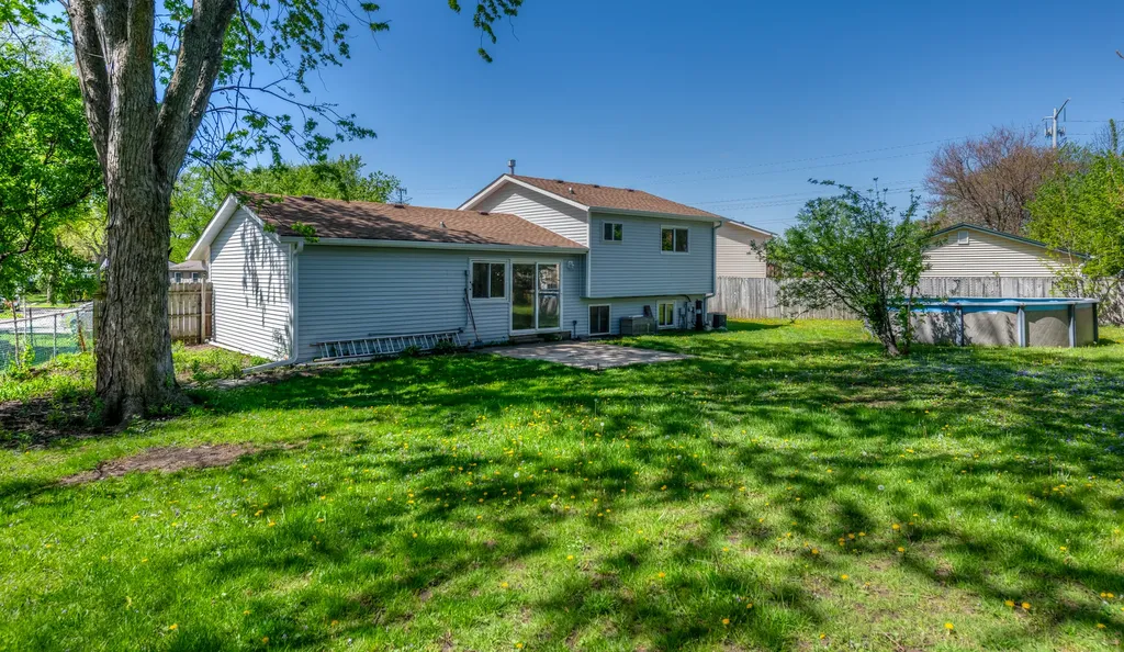 200 Hampdon Court Bolingbrook IL 60440