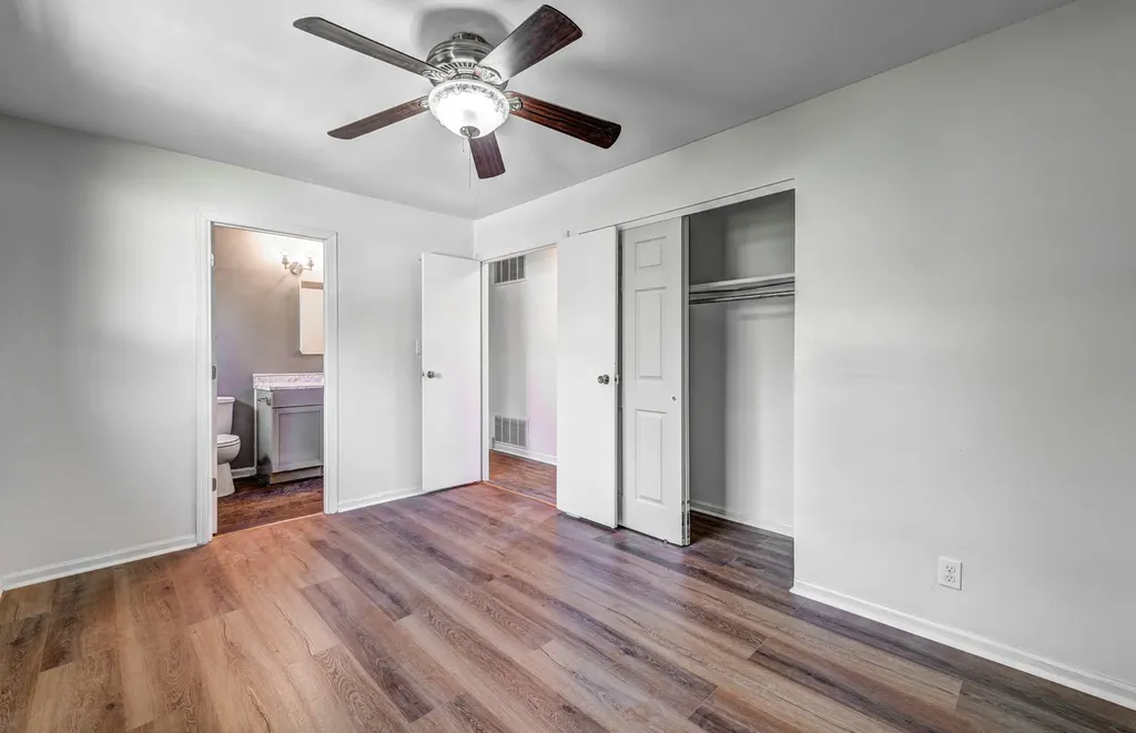 200 Hampdon Court Bolingbrook IL 60440