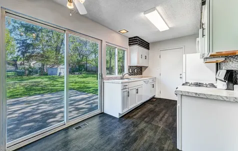 200 Hampdon Court Bolingbrook IL 60440