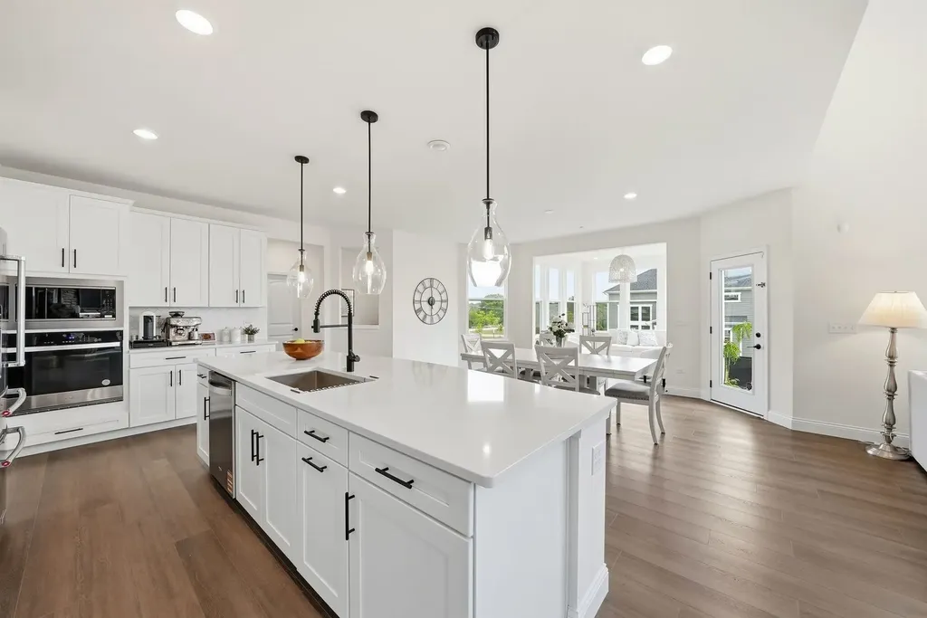 6303 Julie Court Lisle IL 60532