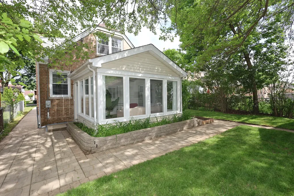 8144 Keystone Avenue Skokie IL 60076