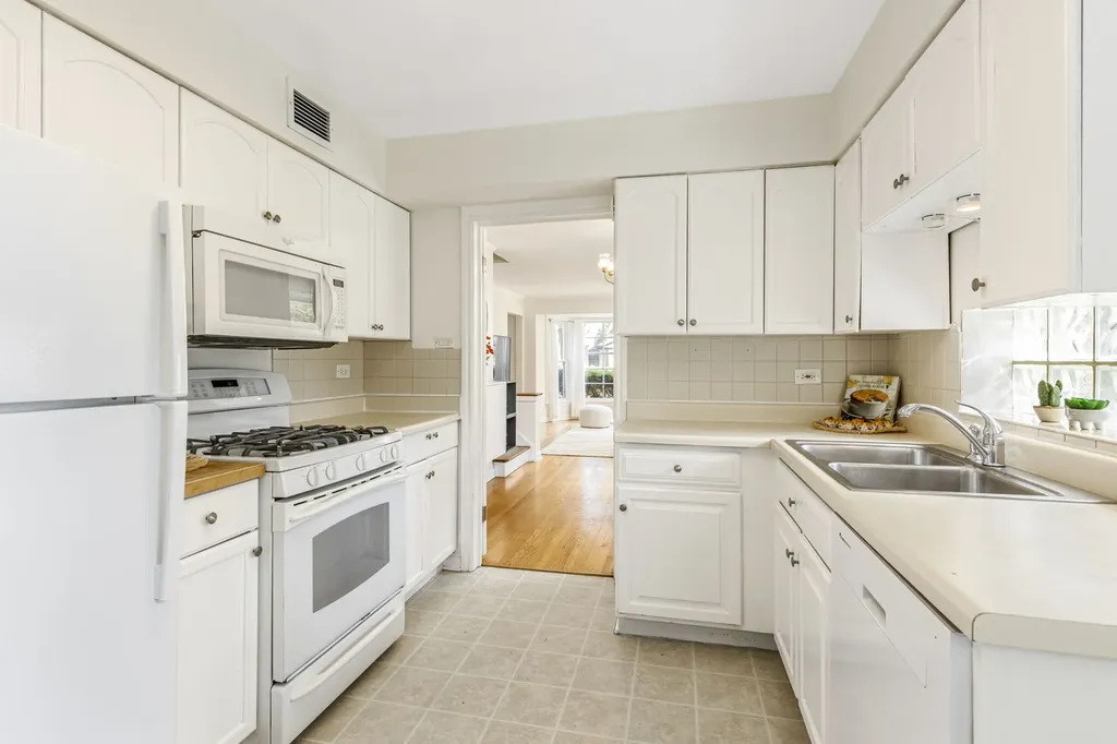 8144 Keystone Avenue Skokie IL 60076