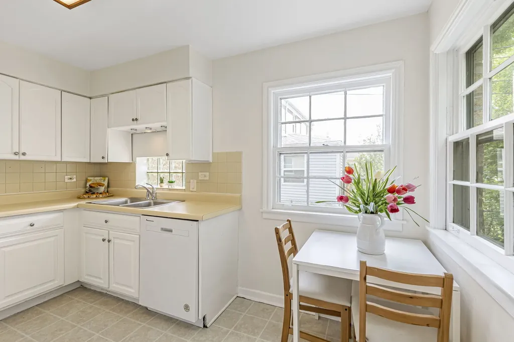 8144 Keystone Avenue Skokie IL 60076