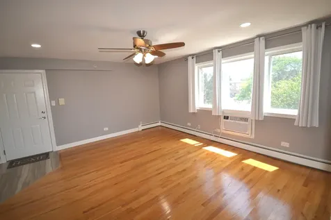 7100 Laverne Lane Tinley Park IL 60477