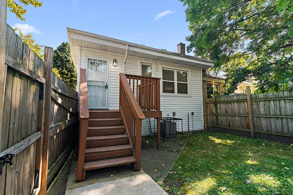 9400 South Charles Street Chicago IL 60643