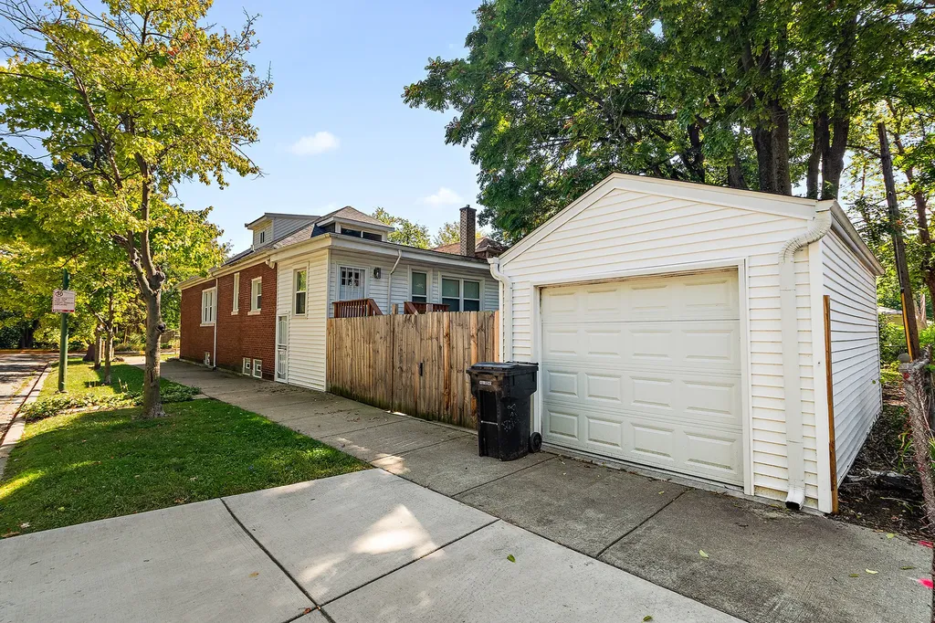 9400 South Charles Street Chicago IL 60643