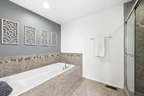 1047 Hickory Drive Western Springs IL 60558