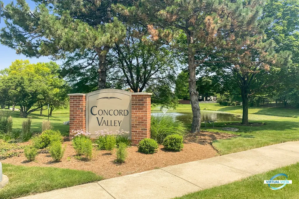 3270 Hopewell Drive Aurora IL 60504