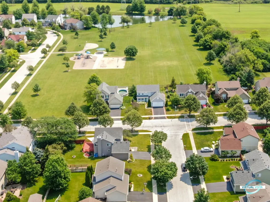 3270 Hopewell Drive Aurora IL 60504
