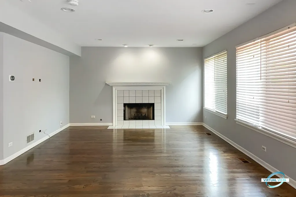 3270 Hopewell Drive Aurora IL 60504