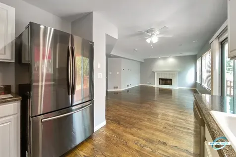 3270 Hopewell Drive Aurora IL 60504