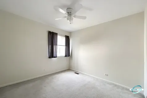 3270 Hopewell Drive Aurora IL 60504