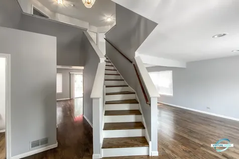 3270 Hopewell Drive Aurora IL 60504