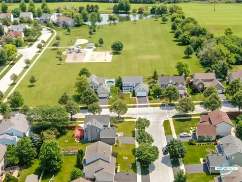 3270 Hopewell Drive Aurora IL 60504
