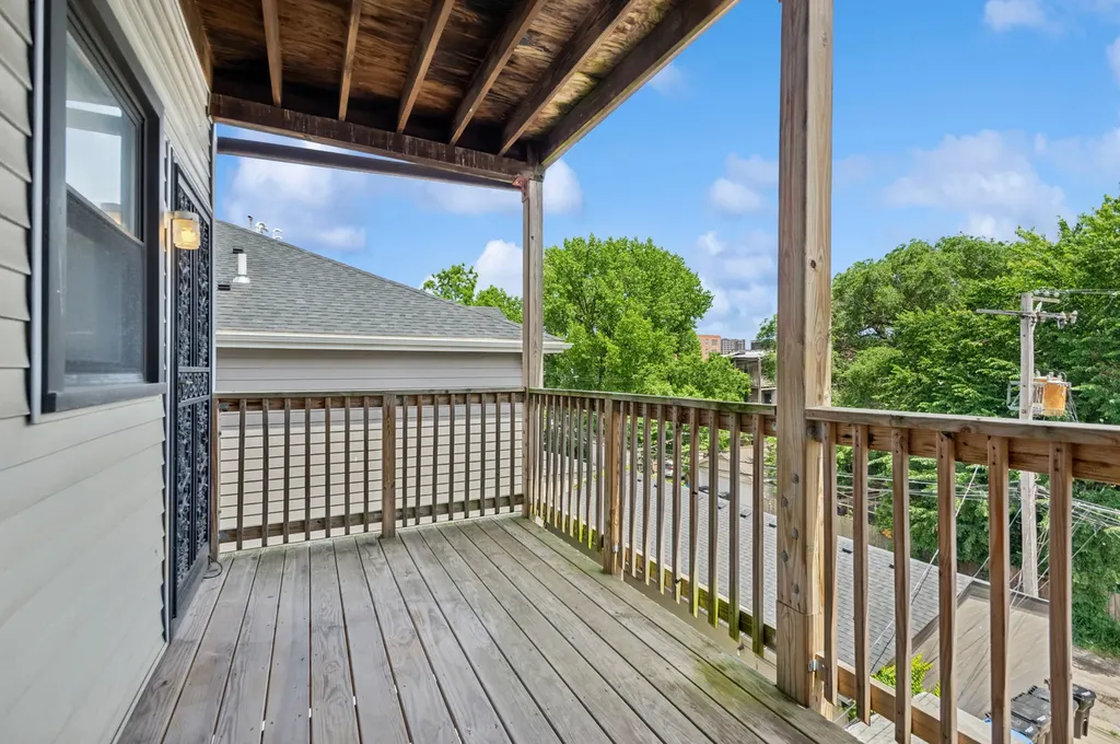 6137 South Kimbark Avenue Chicago IL 60637