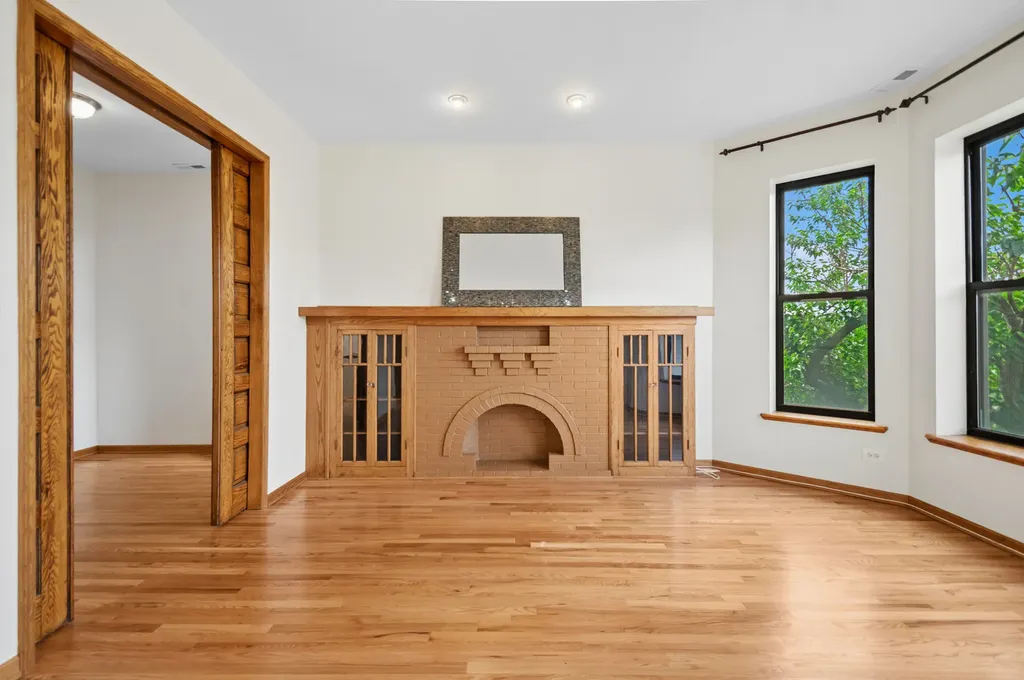 6137 South Kimbark Avenue Chicago IL 60637