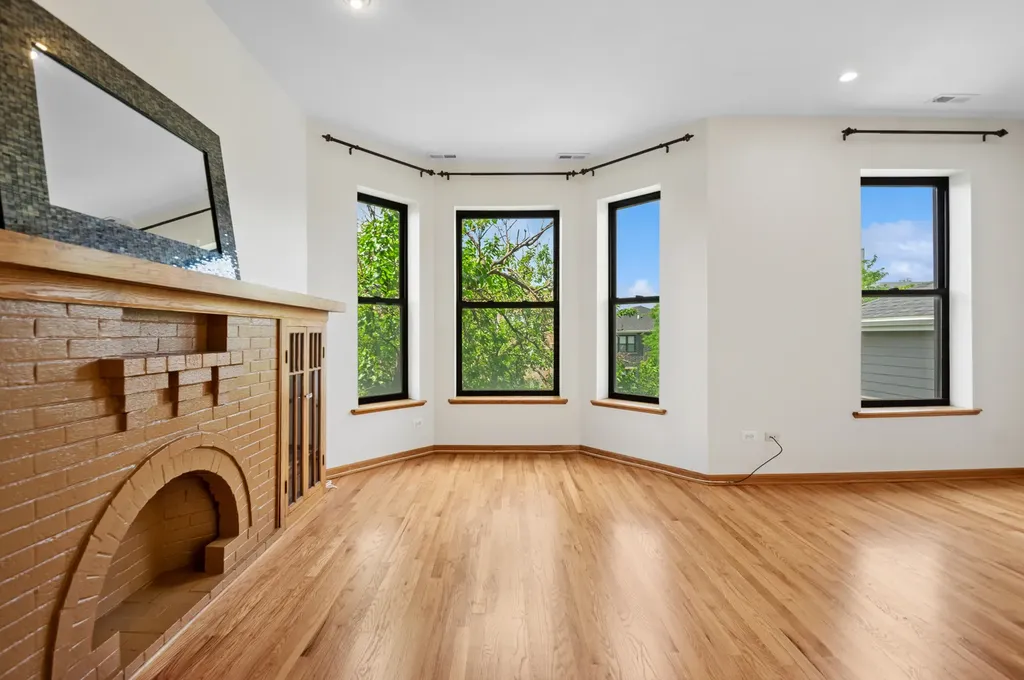 6137 South Kimbark Avenue Chicago IL 60637