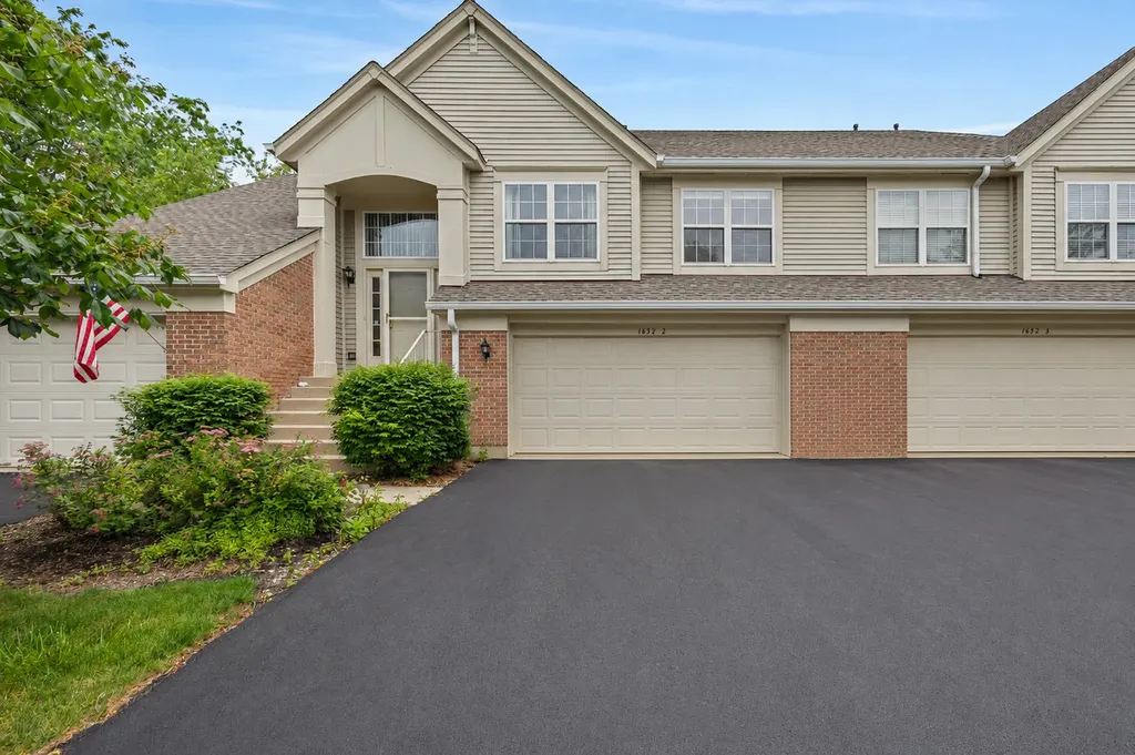 1632 Columbia Circle Bartlett IL 60103