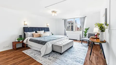 40 East Cedar Street Chicago IL 60611
