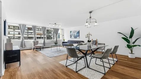 40 East Cedar Street Chicago IL 60611