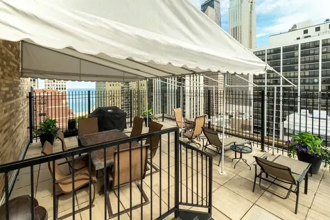 40 East Cedar Street Chicago IL 60611