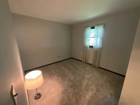 69 Devonshire Circle Elgin IL 60123