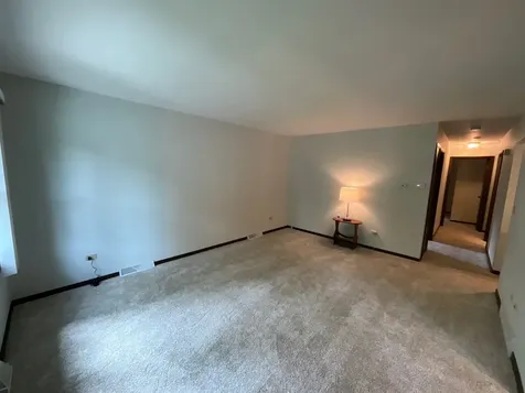69 Devonshire Circle Elgin IL 60123