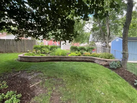 69 Devonshire Circle Elgin IL 60123