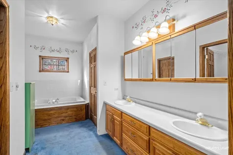 7N242 Whispering Trail St. Charles IL 60175