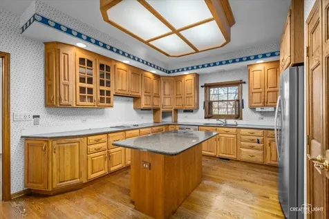 7N242 Whispering Trail St. Charles IL 60175