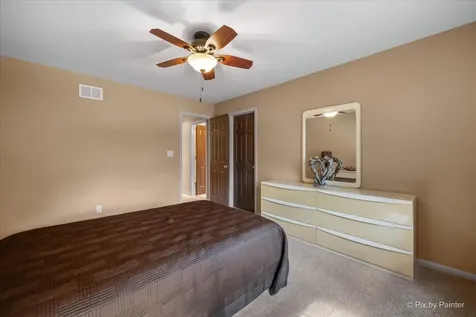16820 West Serranda Drive Libertyville IL 60048