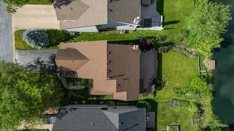 16820 West Serranda Drive Libertyville IL 60048