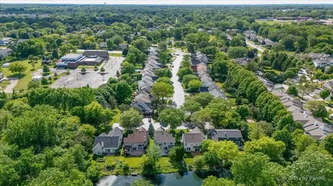 16820 West Serranda Drive Libertyville IL 60048