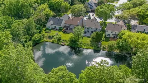 16820 West Serranda Drive Libertyville IL 60048