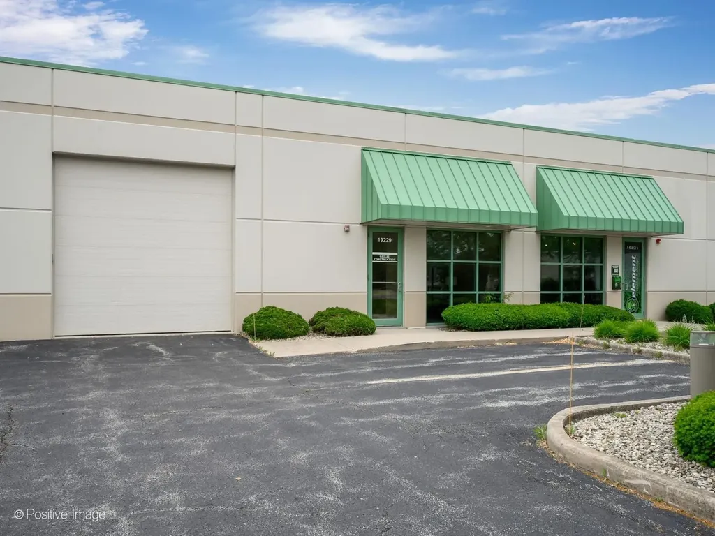19229 Henry Drive Mokena IL 60448