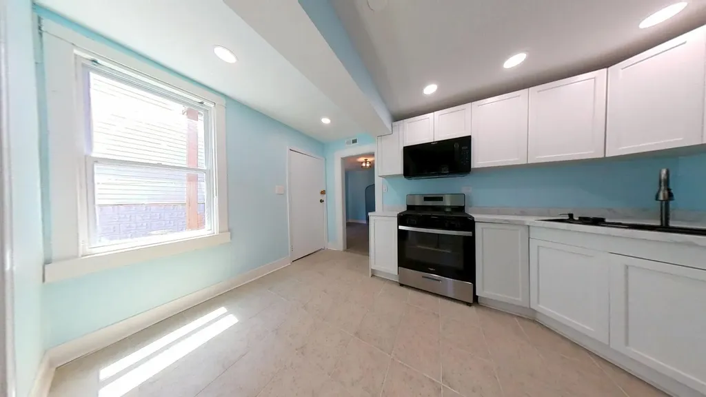 4925 South Justine Street Chicago IL 60609