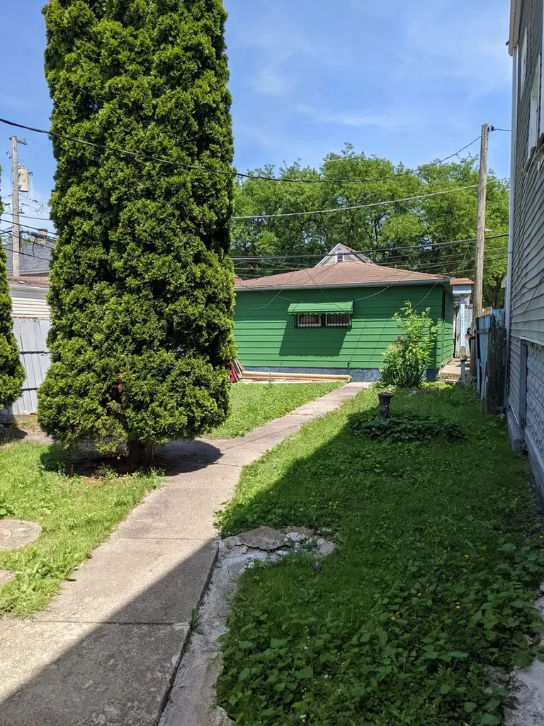 4925 South Justine Street Chicago IL 60609