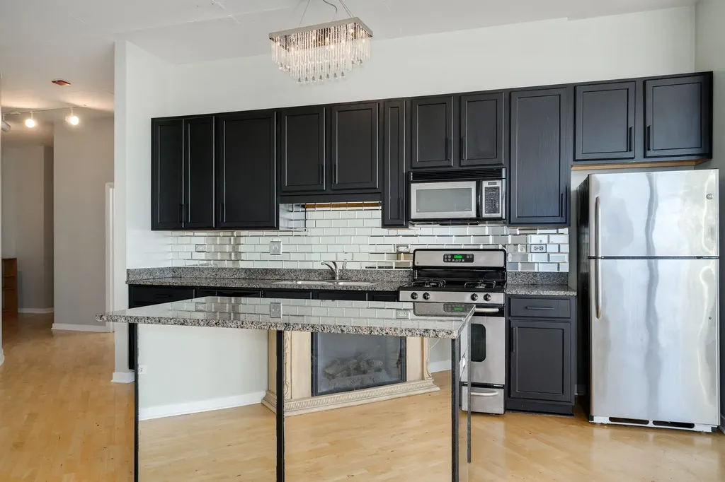 1600 South Indiana Avenue Chicago IL 60616