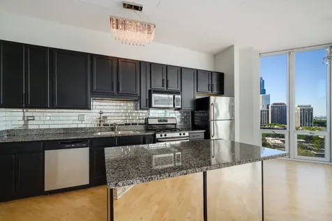 1600 South Indiana Avenue Chicago IL 60616
