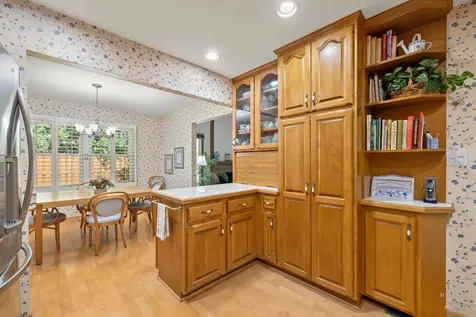 261 Sutton Court Bloomingdale IL 60108
