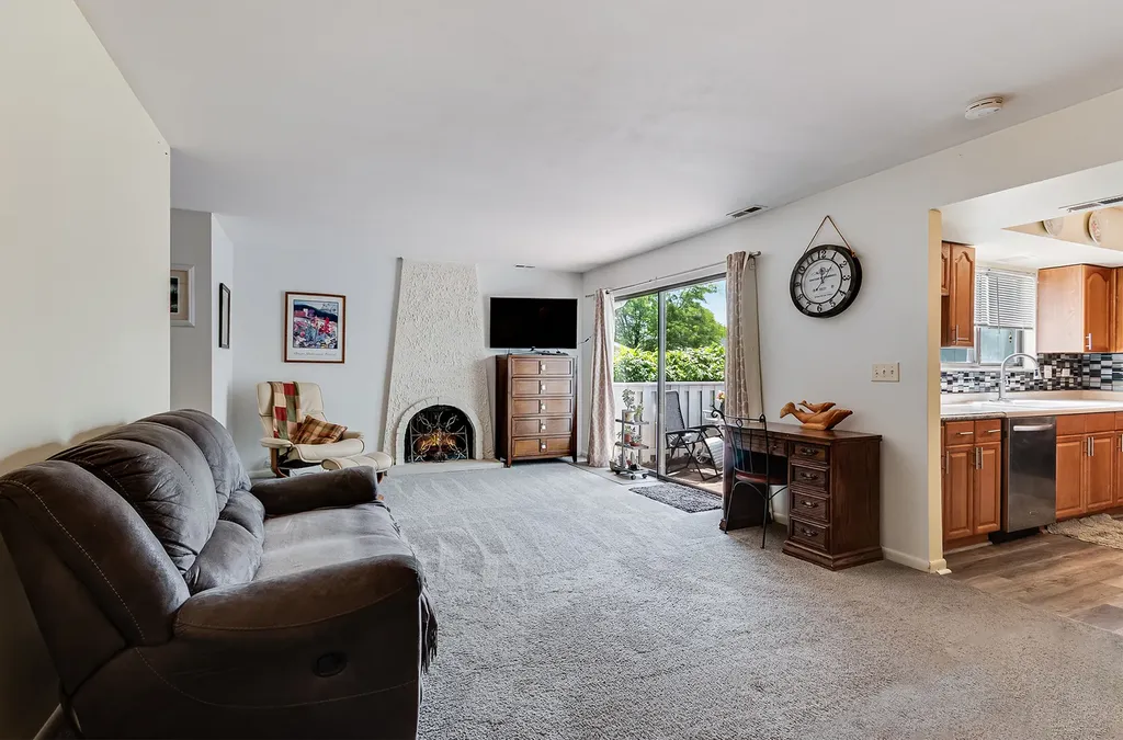 21 Wake Robin Court Woodridge IL 60517
