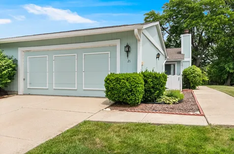 21 Wake Robin Court Woodridge IL 60517