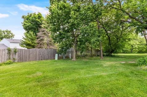 21 Wake Robin Court Woodridge IL 60517