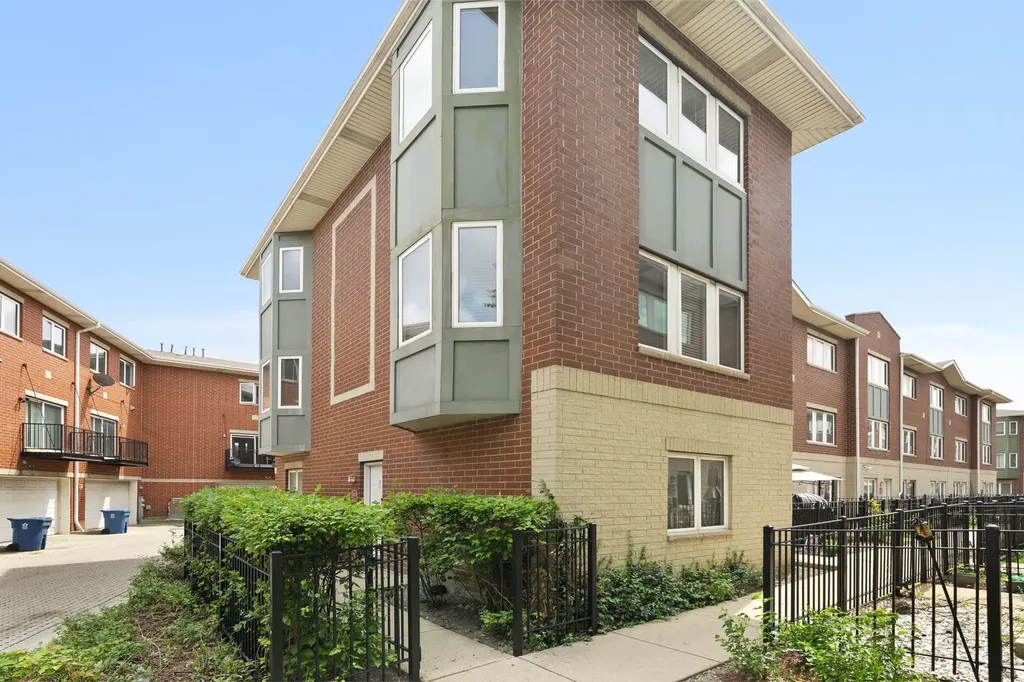 2403 West 32nd Place Chicago IL 60608