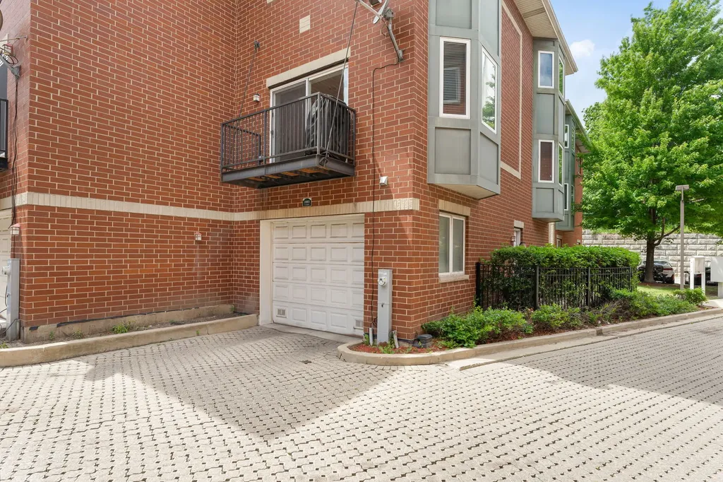 2403 West 32nd Place Chicago IL 60608