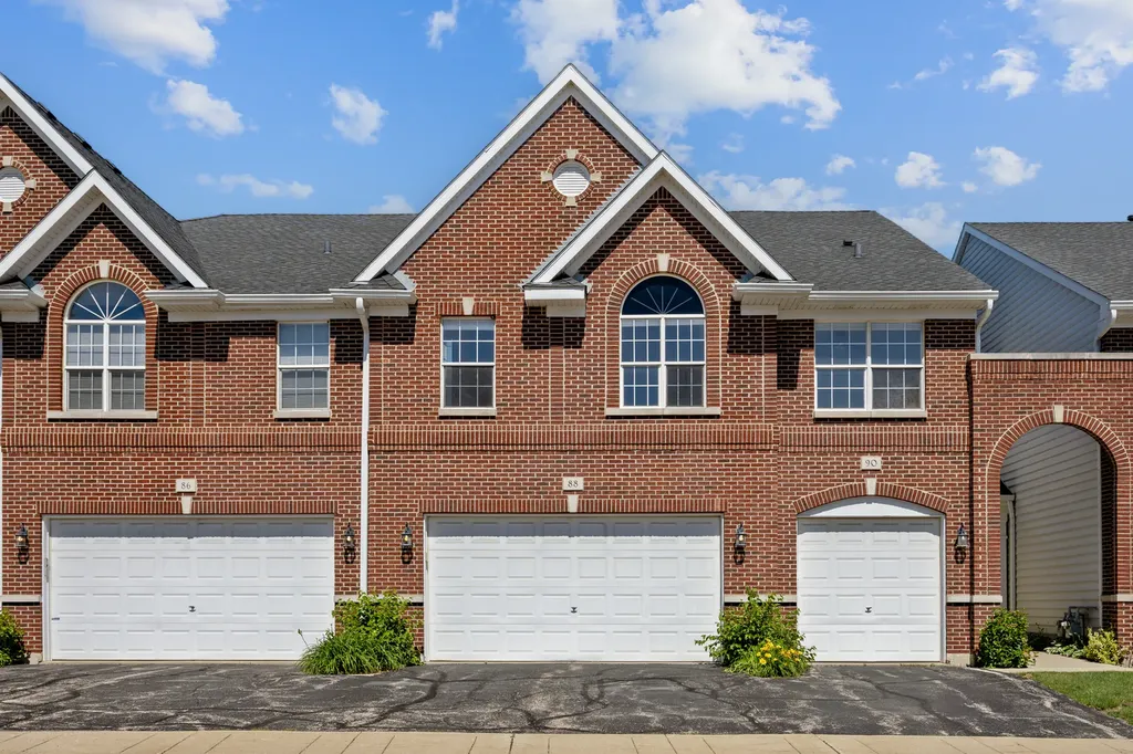 88 Fulbright Lane Schaumburg IL 60194