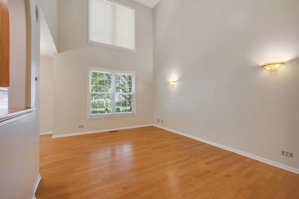 88 Fulbright Lane Schaumburg IL 60194